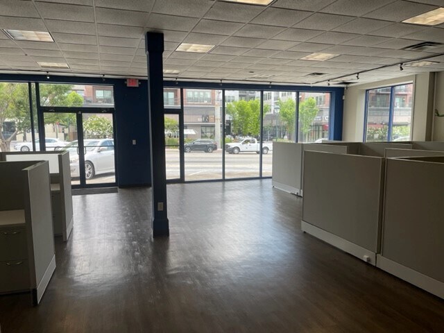More Photos Of 6124-6142 Roswell Rd, Atlanta Storefront For Lease