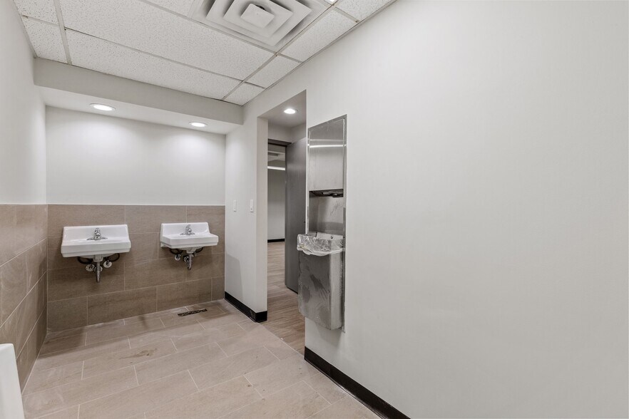 More Photos Of 1515 S Boulder Ave, Tulsa Office For Lease