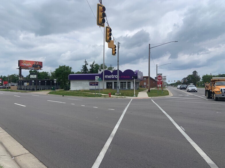 Primary Photo Of 24150 Grand River Ave, Detroit General Retail For Lease