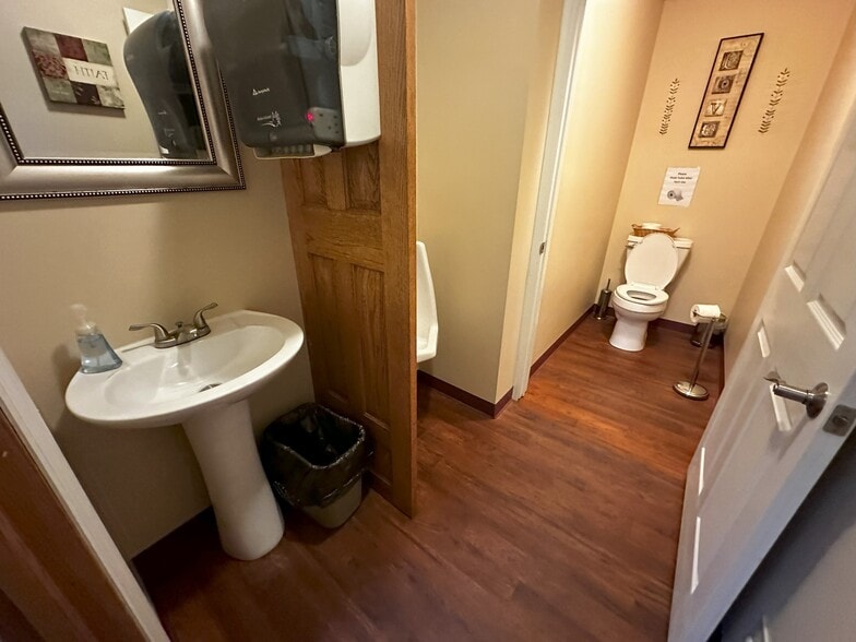 More Photos Of 1653 Parsons Ave, Columbus Religious Facility For Sale