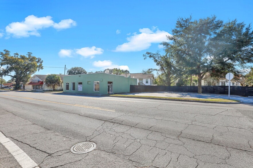 More Photos Of 2203 Skidaway Rd, Savannah Freestanding For Sale