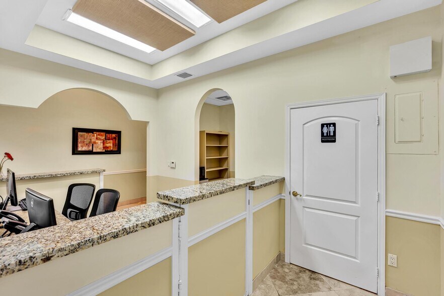 More Photos Of 5341 W Atlantic Ave, Delray Beach Medical For Sale