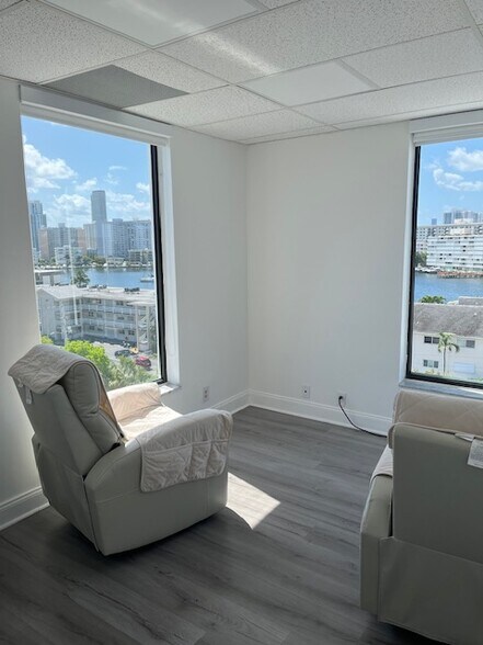 More Photos Of 1920 E Hallandale Beach Blvd, Hallandale Beach Medical For Sale