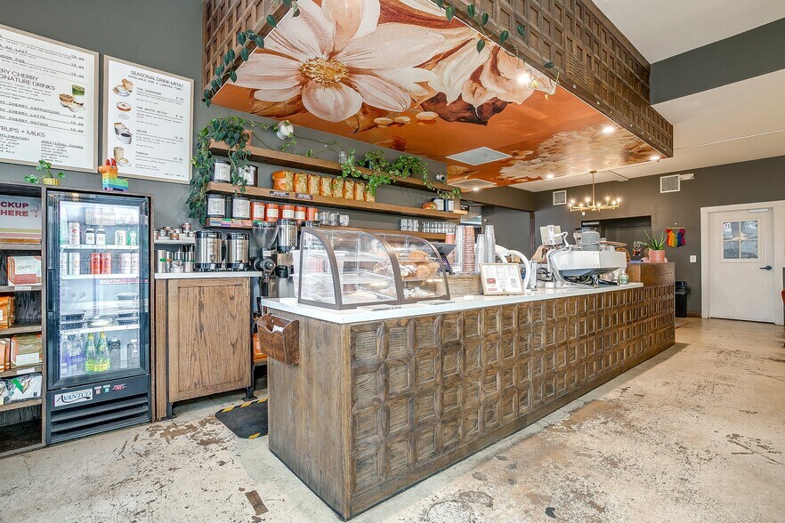 More Photos Of 1109-1119 W Magnolia Ave, Fort Worth Restaurant For Sale
