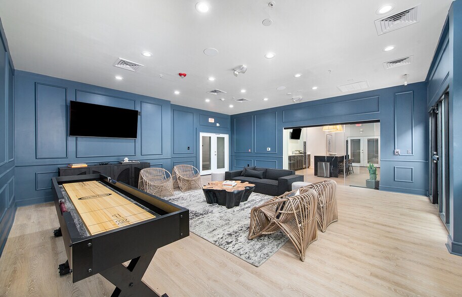 More Photos Of 120 N Cedar St, Charlotte Apartments For Lease