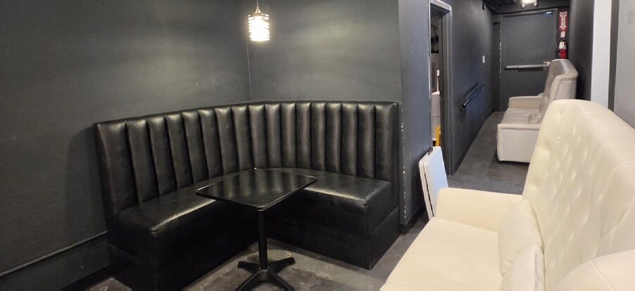 More Photos Of 1544 E McDowell Rd, Phoenix Bar For Sale