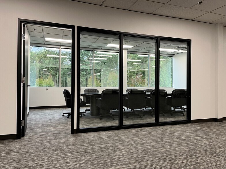 More Photos Of 1100 SW 27th St, Renton Manufacturing For Lease