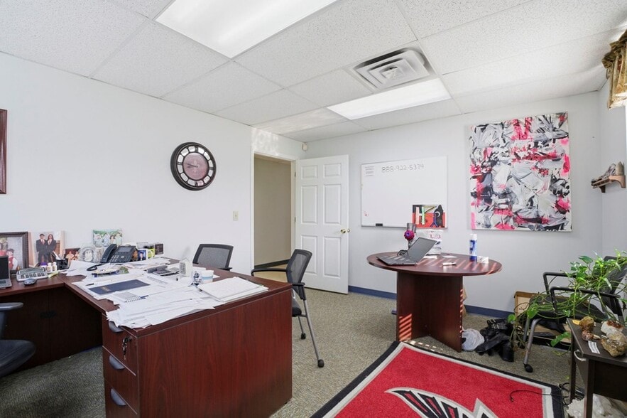 More Photos Of 2124 Hamilton St, Dalton Research And Development For Sale