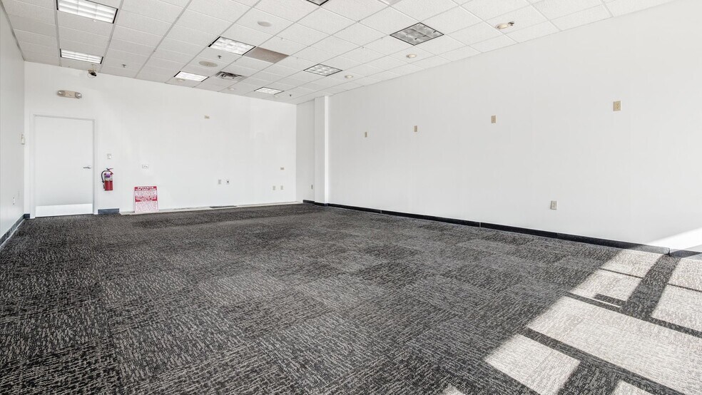 More Photos Of 61600-61690 Southgate Rd, Cambridge Unknown For Lease