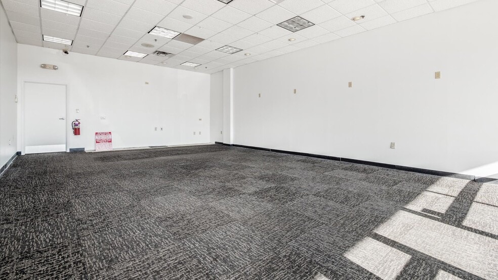 More Photos Of 61600-61690 Southgate Rd, Cambridge Unknown For Lease