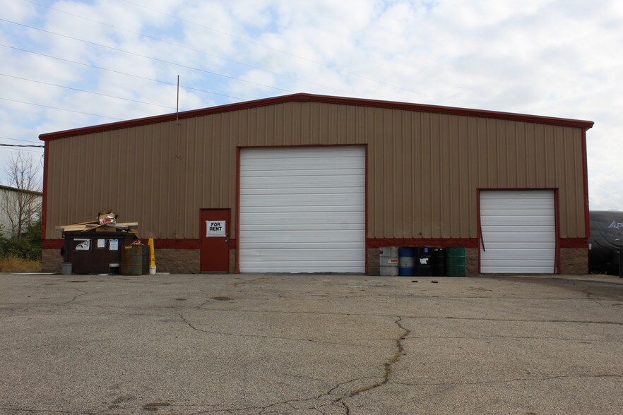 More Photos Of 410-420 Conover Dr, Franklin Industrial For Lease