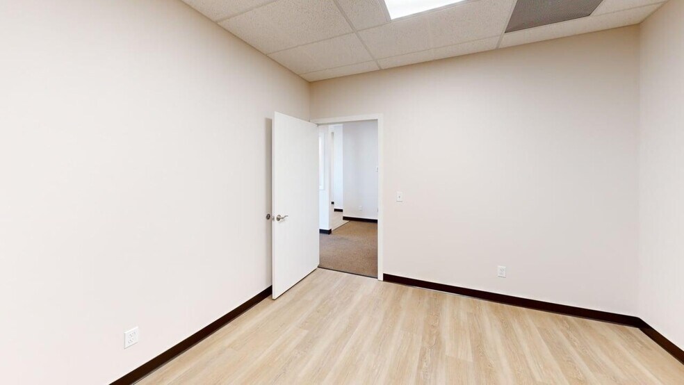More Photos Of 125 E Shore Pky, La Porte Medical For Lease