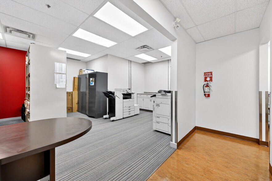 More Photos Of 5700 1st St SW, Calgary Warehouse For Sale