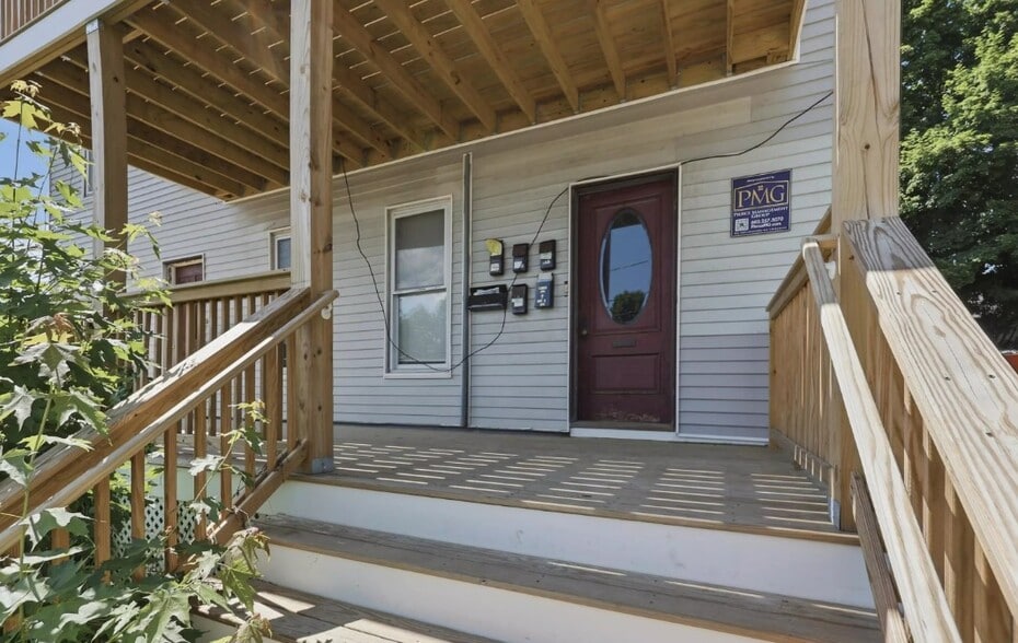 More Photos Of 194-196 Main St, Pembroke Apartments For Sale