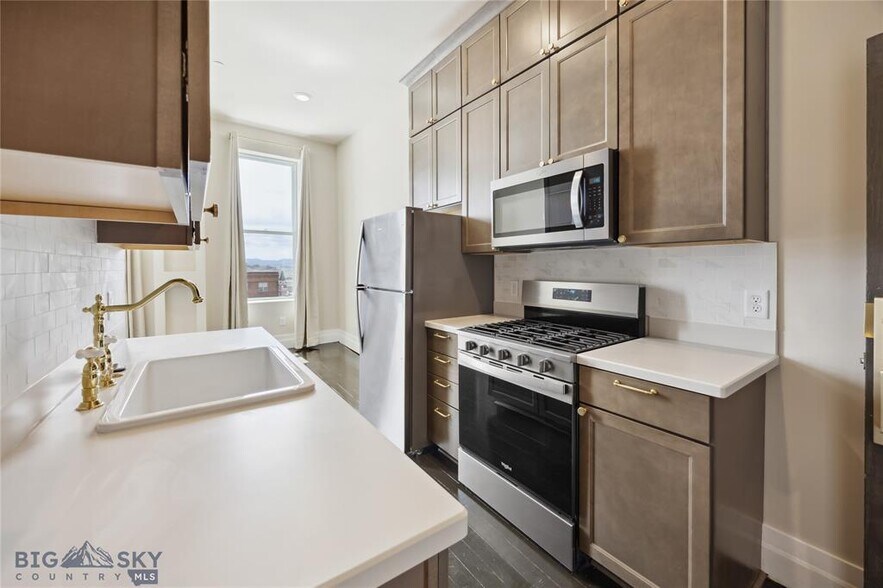 More Photos Of 140 W Park St, Butte Apartments For Sale