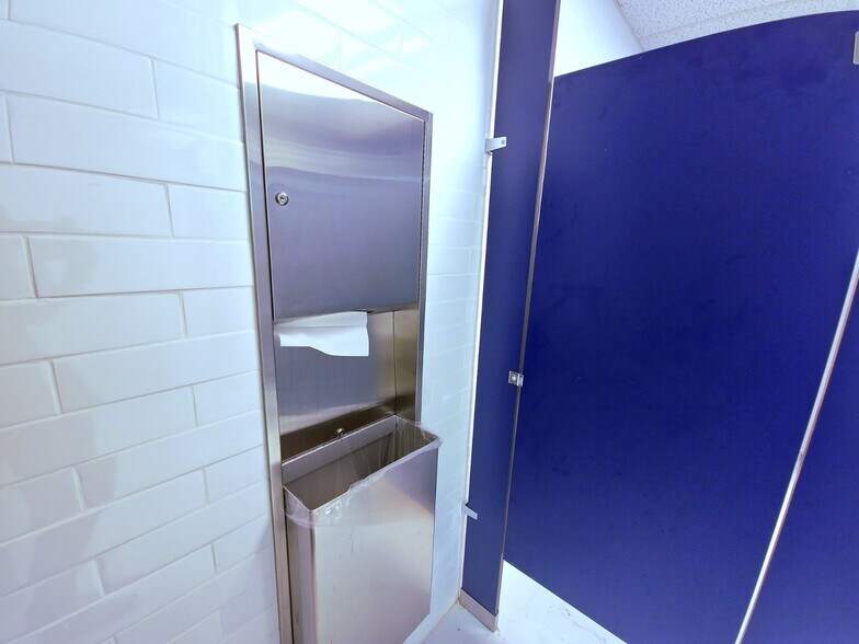 More Photos Of 4319 Covington Hwy, Decatur Medical For Lease