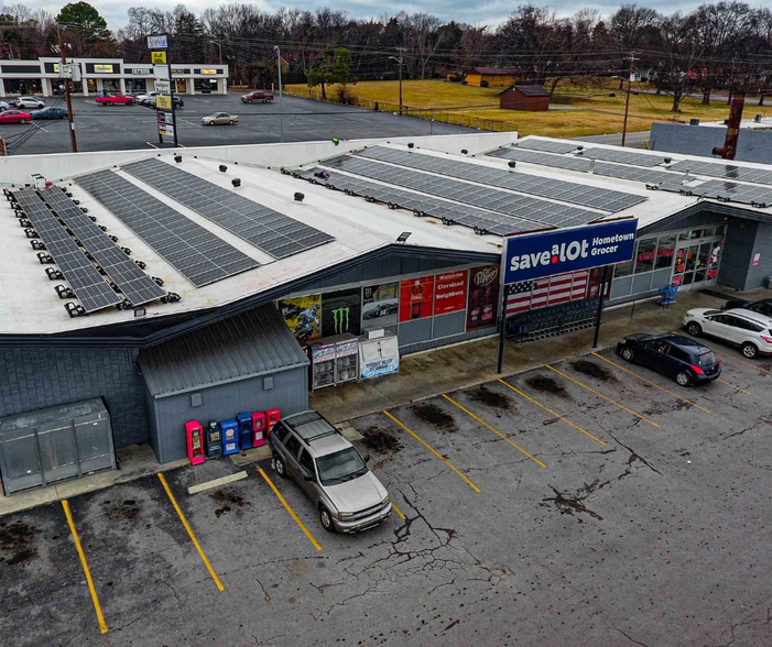 Primary Photo Of 122 Keith St SW, Cleveland General Retail For Sale