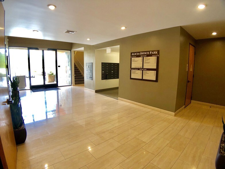 More Photos Of 25201 Paseo de Alicia, Laguna Hills Office For Lease