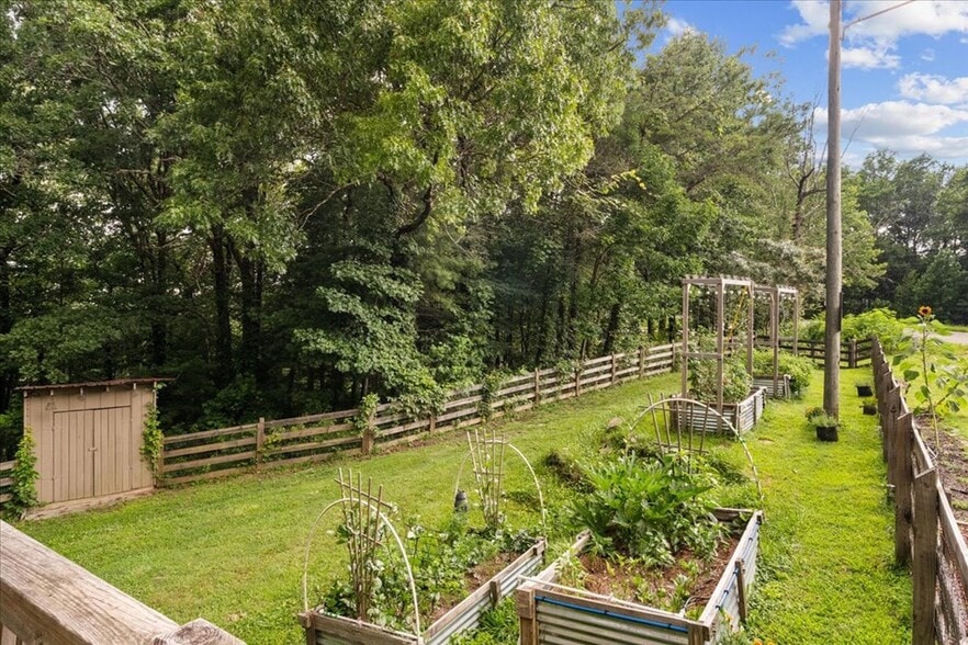 More Photos Of 9440 GA-52, Chatsworth Hospitality For Sale
