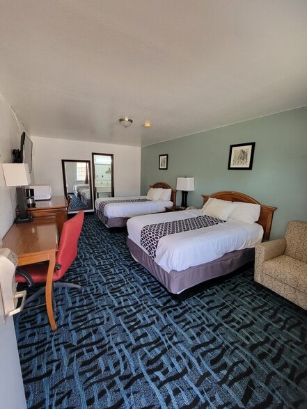 More Photos Of 3130 S Van Buren St, Enid Hotel For Sale