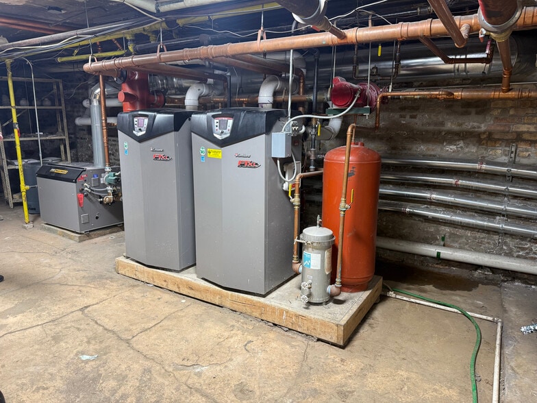 More Photos Of 716 Clark St, Evanston Apartments For Sale