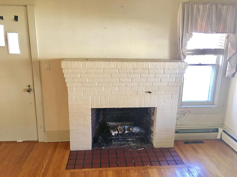 More Photos Of 1931 S Dupont Hwy, Dover Office Residential For Lease