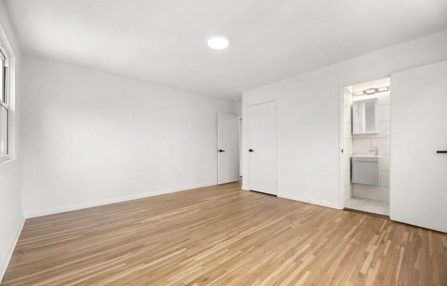 More Photos Of 30 Archer Ave, Mount Vernon Apartments For Sale