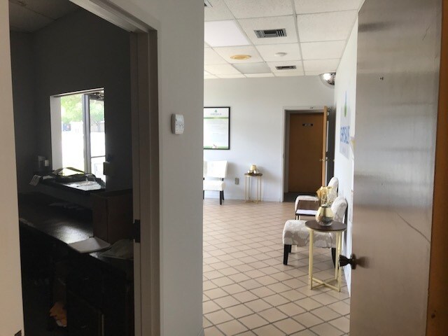 More Photos Of 1703 W Colonial Dr, Orlando Office For Lease