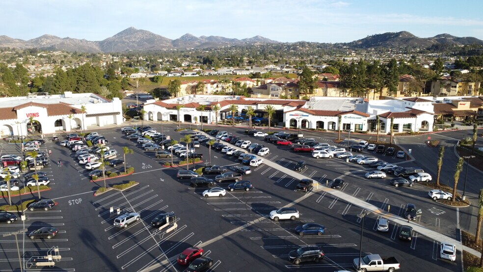 More Photos Of 11986 Bernardo Plaza Dr, San Diego Unknown For Lease