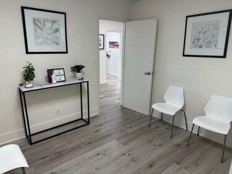 More Photos Of 16260 Ventura Blvd, Encino Medical For Lease