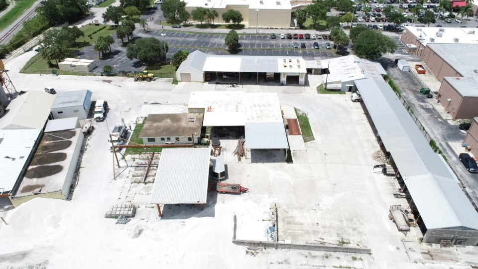 Primary Photo Of 1400 10th Ave, Vero Beach Warehouse For Sale