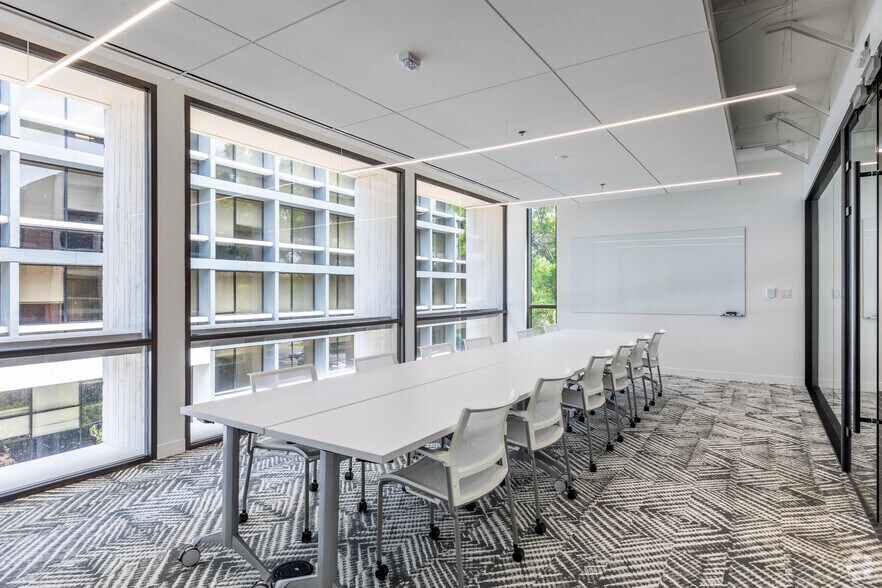 More Photos Of 8320 Old Courthouse Rd, Vienna Office For Lease