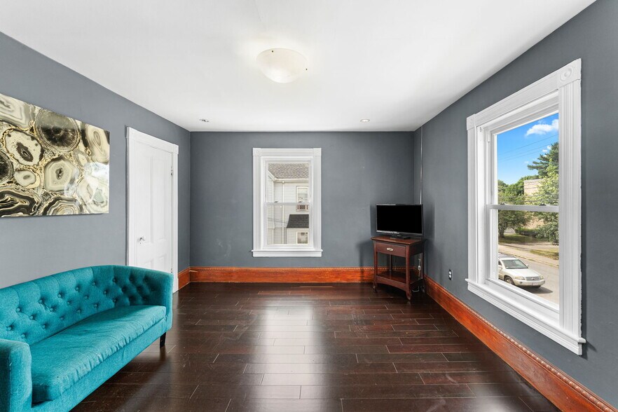 More Photos Of 47 Clinton St, Framingham Apartments For Sale