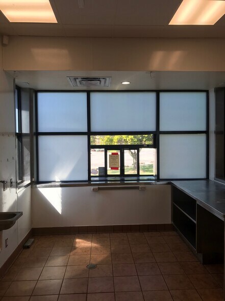 More Photos Of 727 Maple Rd, Buffalo Convenience Store For Lease