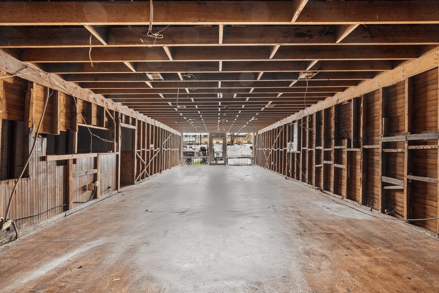 More Photos Of 4569 Whittier Blvd, East Los Angeles Storefront For Sale