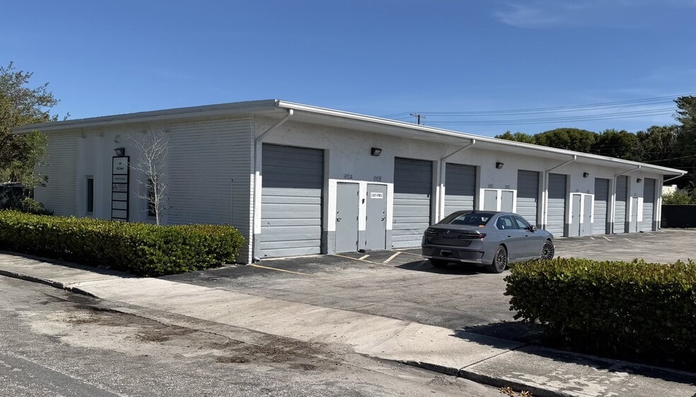 Primary Photo Of 610 N G St, Lake Worth Unknown For Lease