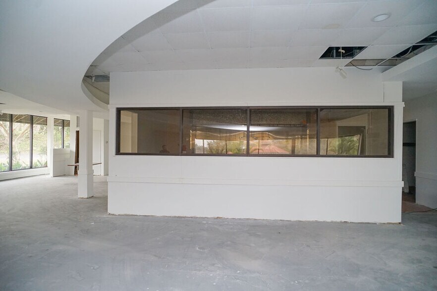 More Photos Of 2809 Sharer Rd, Tallahassee Restaurant For Lease