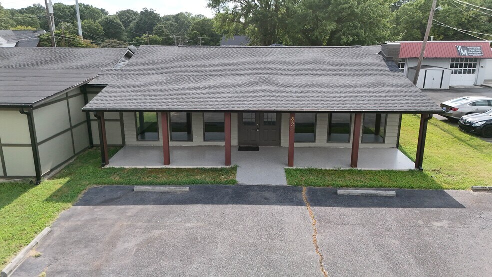 More Photos Of 832 Main St, Kannapolis Freestanding For Lease