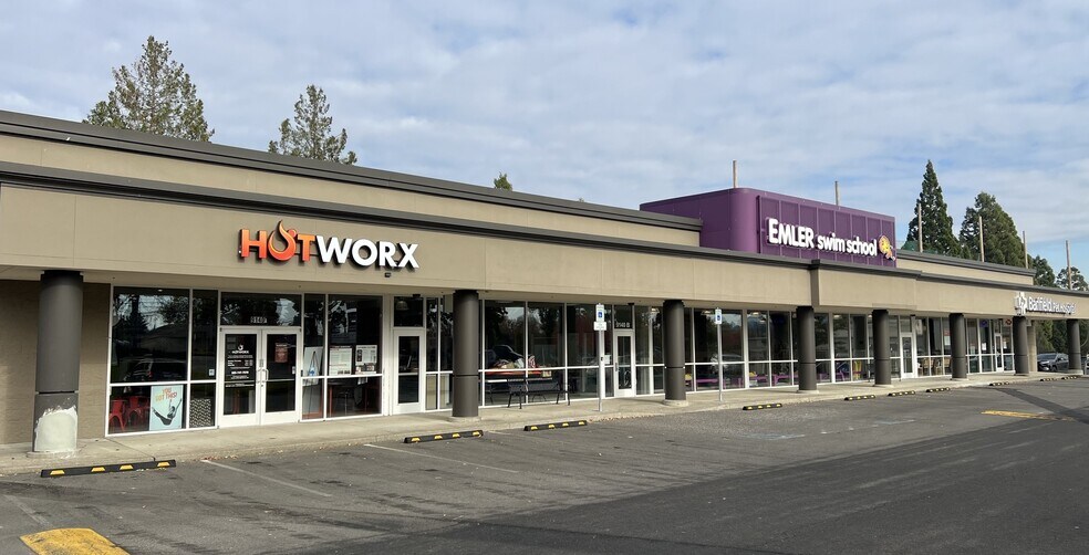 More Photos Of 9120-9180 SW Hall Blvd, Tigard Unknown For Lease