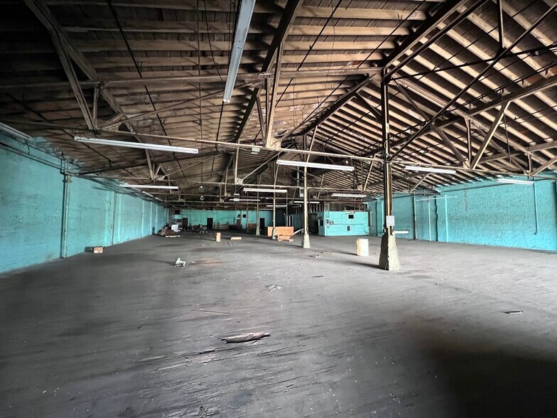 More Photos Of 311 S Main St, Memphis Storefront For Sale