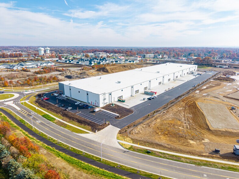 More Photos Of 109 Corrina Dr, Columbus Manufacturing For Lease