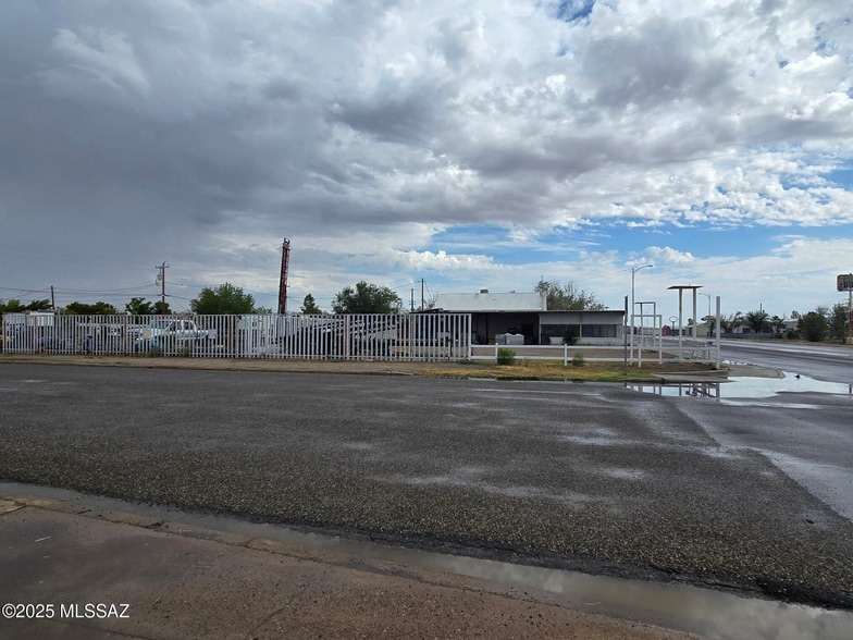 More Photos Of 440 N Haskell Ave, Willcox Service For Sale