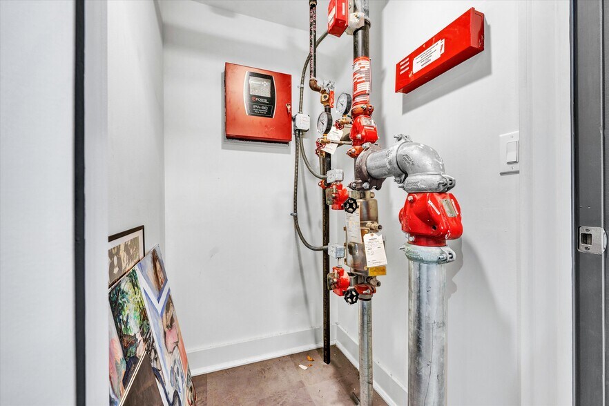 More Photos Of 109 Campbell Ave SW, Roanoke Apartments For Sale