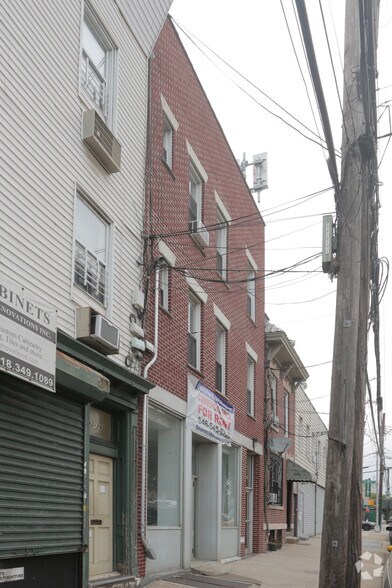 More Photos Of 32-31 Greenpoint Ave, Long Island City Apartments For Lease