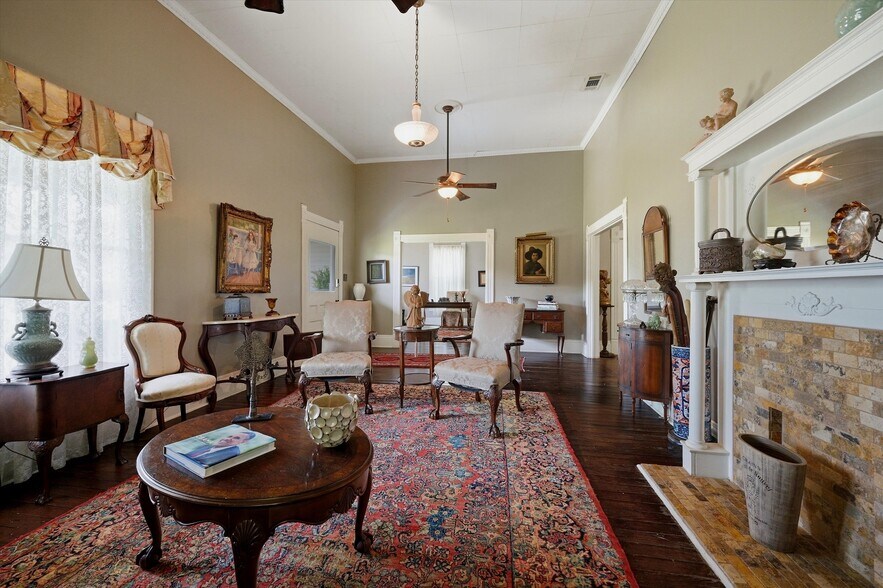 More Photos Of 202 E Main St, Celina Flex For Sale