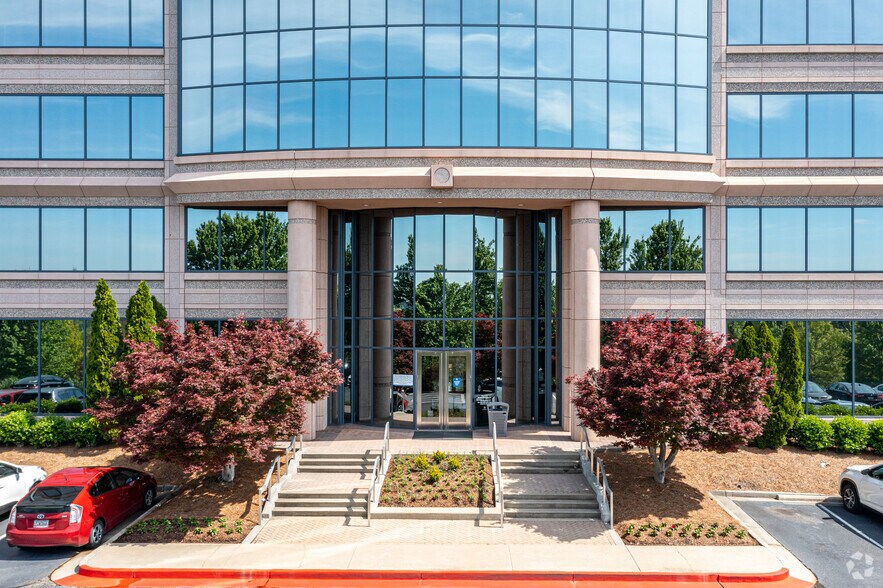 More Photos Of 3440 Preston Ridge Rd, Alpharetta Office For Lease