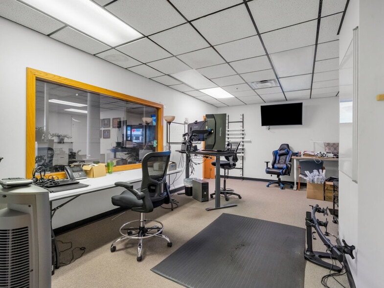More Photos Of 2290 E Route 66, Flagstaff Office For Sale