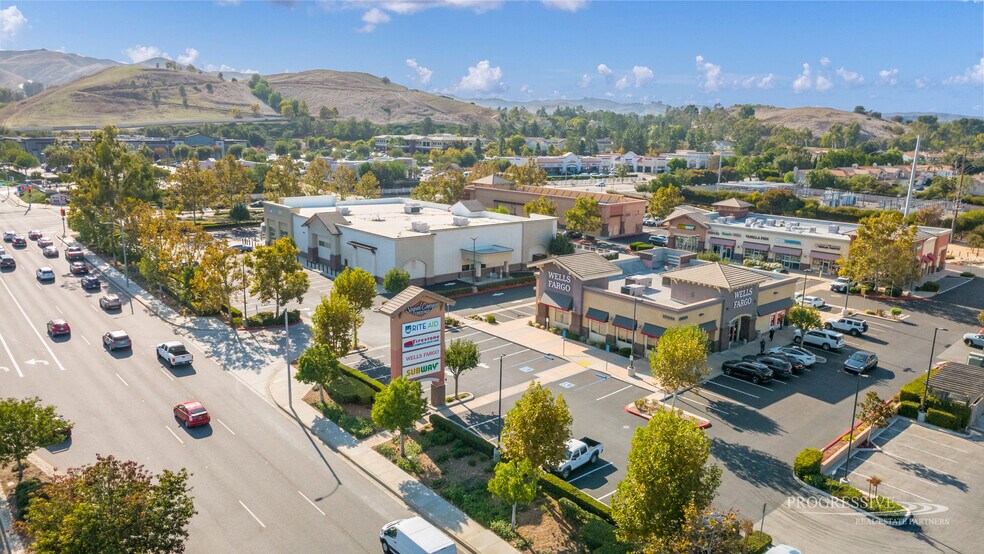 More Photos Of 15890 Soquel Canyon Pky, Chino Hills Drugstore For Lease