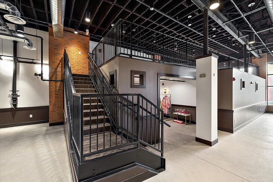 More Photos Of 7400 W McNichols Rd, Detroit Bar For Lease