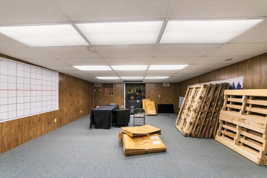 More Photos Of 2843 W Avenida de Luces, Williams Warehouse For Sale